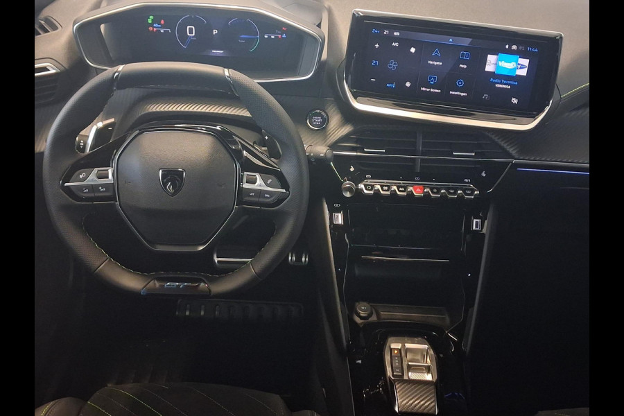 Peugeot 2008 1.2 Hybrid 145 GT Automaat | Panoramisch Schuifdak | Navigatie | 360° Camera | Stoelverwarming | Keyless Entry | Apple Carplay/Android Auto |