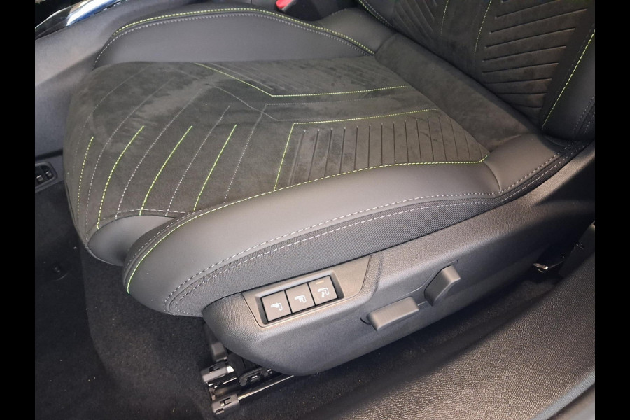 Peugeot 2008 1.2 Hybrid 145 GT Automaat | Panoramisch Schuifdak | Navigatie | 360° Camera | Stoelverwarming | Keyless Entry | Apple Carplay/Android Auto |
