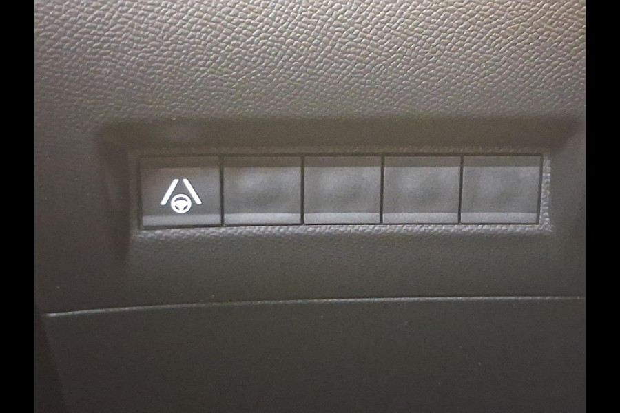Peugeot 2008 1.2 Hybrid 145 GT Automaat | Panoramisch Schuifdak | Navigatie | 360° Camera | Stoelverwarming | Keyless Entry | Apple Carplay/Android Auto |