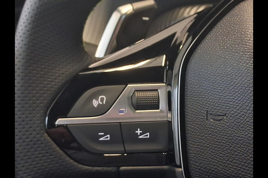 Peugeot 2008 1.2 Hybrid 145 GT Automaat | Panoramisch Schuifdak | Navigatie | 360° Camera | Stoelverwarming | Keyless Entry | Apple Carplay/Android Auto |