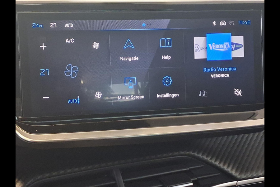 Peugeot 2008 1.2 Hybrid 145 GT Automaat | Panoramisch Schuifdak | Navigatie | 360° Camera | Stoelverwarming | Keyless Entry | Apple Carplay/Android Auto |