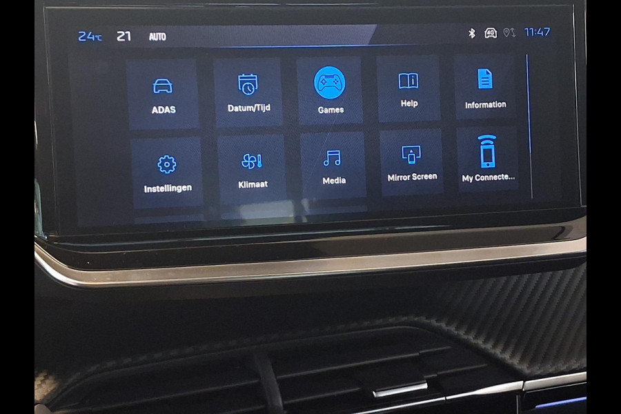 Peugeot 2008 1.2 Hybrid 145 GT Automaat | Panoramisch Schuifdak | Navigatie | 360° Camera | Stoelverwarming | Keyless Entry | Apple Carplay/Android Auto |