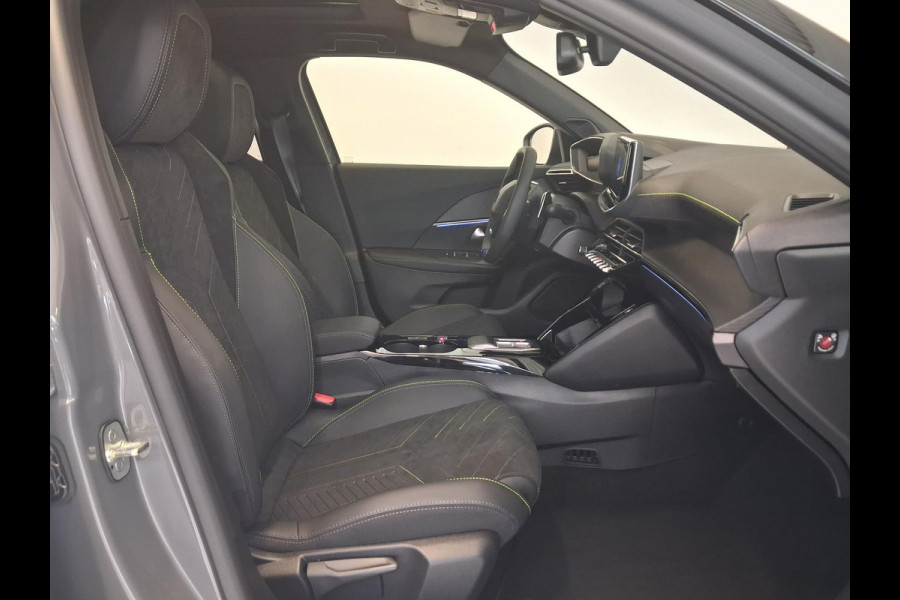 Peugeot 2008 1.2 Hybrid 145 GT Automaat | Panoramisch Schuifdak | Navigatie | 360° Camera | Stoelverwarming | Keyless Entry | Apple Carplay/Android Auto |