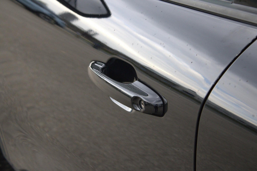 Ford Kuga 2.5 FHEV Titanium | Adaptive cruise control | Camera achter | Navigatie | Privacy glass Ford Kuga 2.5 FHEV Titanium | Adaptive cruise control | Camera achter | Navigatie | Privacy glass