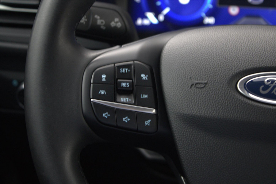 Ford Kuga 2.5 FHEV Titanium | Adaptive cruise control | Camera achter | Navigatie | Privacy glass Ford Kuga 2.5 FHEV Titanium | Adaptive cruise control | Camera achter | Navigatie | Privacy glass