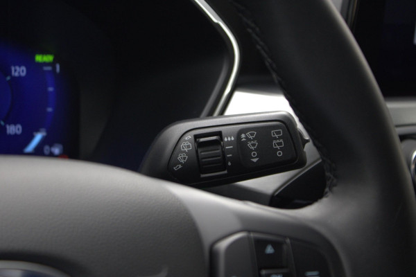 Ford Kuga 2.5 FHEV Titanium | Adaptive cruise control | Camera achter | Navigatie | Privacy glass Ford Kuga 2.5 FHEV Titanium | Adaptive cruise control | Camera achter | Navigatie | Privacy glass