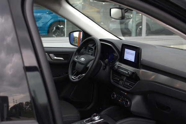 Ford Kuga 2.5 FHEV Titanium | Adaptive cruise control | Camera achter | Navigatie | Privacy glass Ford Kuga 2.5 FHEV Titanium | Adaptive cruise control | Camera achter | Navigatie | Privacy glass