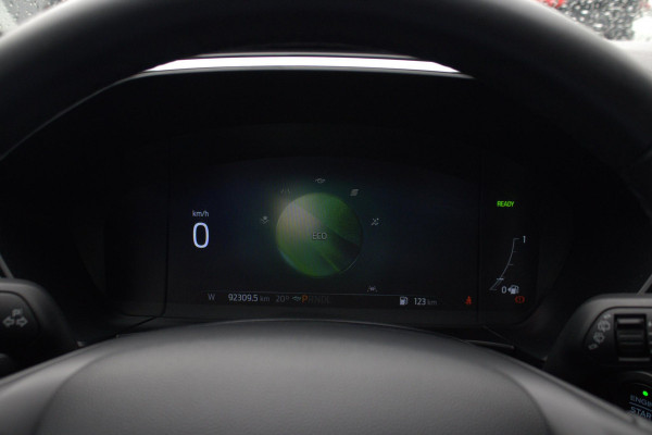 Ford Kuga 2.5 FHEV Titanium | Adaptive cruise control | Camera achter | Navigatie | Privacy glass Ford Kuga 2.5 FHEV Titanium | Adaptive cruise control | Camera achter | Navigatie | Privacy glass