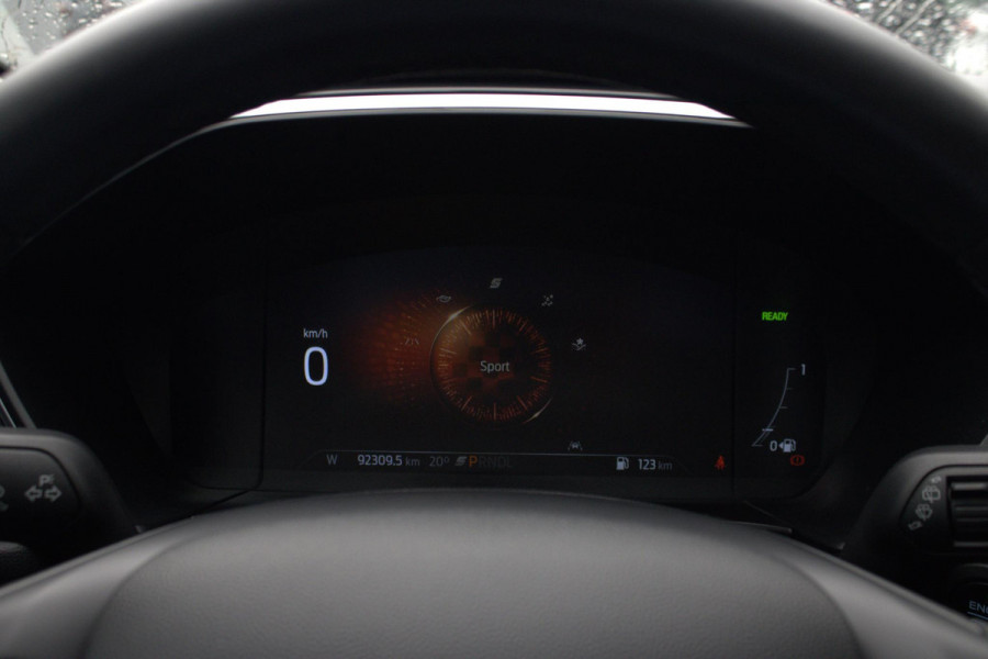 Ford Kuga 2.5 FHEV Titanium | Adaptive cruise control | Camera achter | Navigatie | Privacy glass Ford Kuga 2.5 FHEV Titanium | Adaptive cruise control | Camera achter | Navigatie | Privacy glass