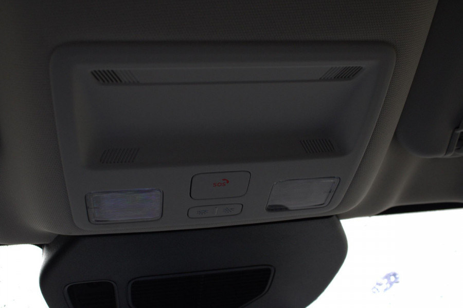 Ford Kuga 2.5 FHEV Titanium | Adaptive cruise control | Camera achter | Navigatie | Privacy glass Ford Kuga 2.5 FHEV Titanium | Adaptive cruise control | Camera achter | Navigatie | Privacy glass