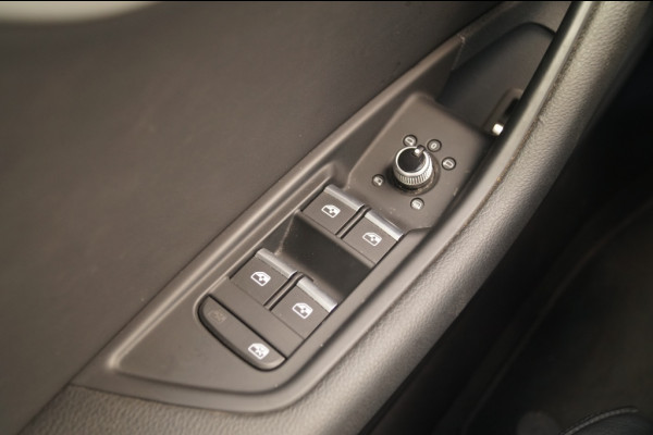 Audi A4 Avant 35 TDI Business Edition -NAVI-LEER-CARPLAY-PDC-