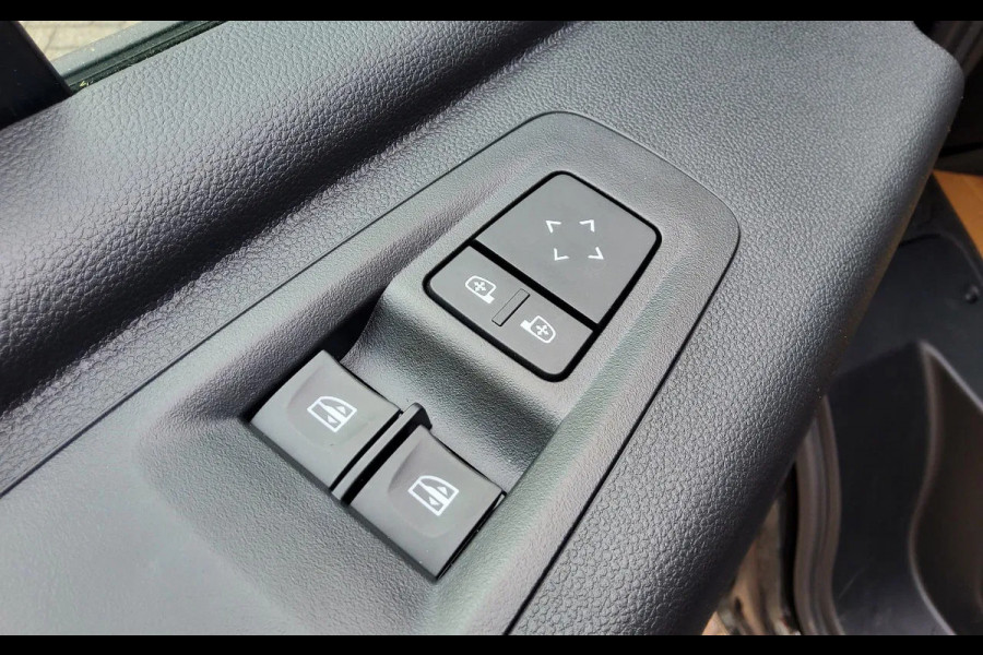 Renault Master 170.35 EURO 6 L3H2 ZWART METALLIC - TREKHAAK - V-45-KNT - BPM VRIJ! Renault Master 170.35 EURO 6 L3H2 ZWART METALLIC - TREKHAAK - V-45-KNT - BPM VRIJ!