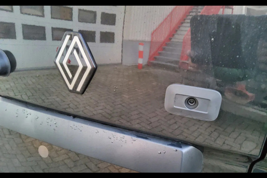 Renault Master 170.35 EURO 6 L3H2 ZWART METALLIC - TREKHAAK - V-45-KNT - BPM VRIJ! Renault Master 170.35 EURO 6 L3H2 ZWART METALLIC - TREKHAAK - V-45-KNT - BPM VRIJ!