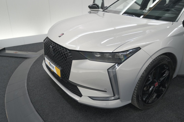 DS DS 4 PureTech 130 EAT8 Performance Line | Camera | Apple Carplay | Alcantara® bekleding | Parkeersensensoren