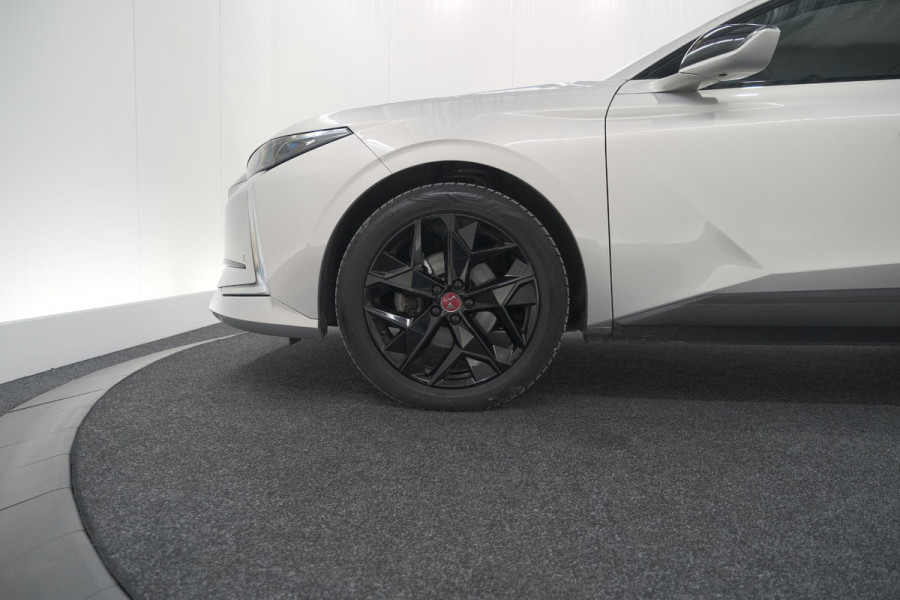 DS DS 4 PureTech 130 EAT8 Performance Line | Camera | Apple Carplay | Alcantara® bekleding | Parkeersensensoren