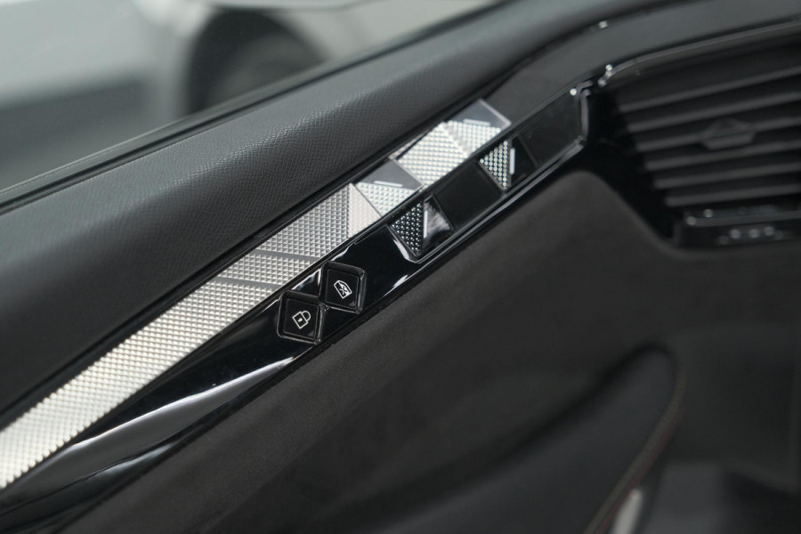DS DS 4 PureTech 130 EAT8 Performance Line | Camera | Apple Carplay | Alcantara® bekleding | Parkeersensensoren