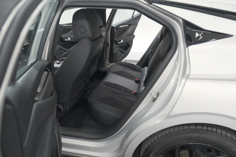 DS DS 4 PureTech 130 EAT8 Performance Line | Camera | Apple Carplay | Alcantara® bekleding | Parkeersensensoren