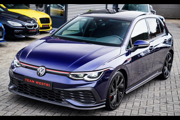 Volkswagen Golf 2.0 TSI GTI CLUBSPORT | 301PK | Panorama | IQ Light | Adaptieve cruise | Camera | Stuurverwarming | Kuipstoelen |