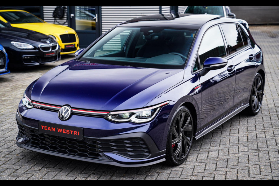 Volkswagen Golf 2.0 TSI GTI CLUBSPORT | 301PK | Panorama | IQ Light | Adaptieve cruise | Camera | Stuurverwarming | Kuipstoelen |