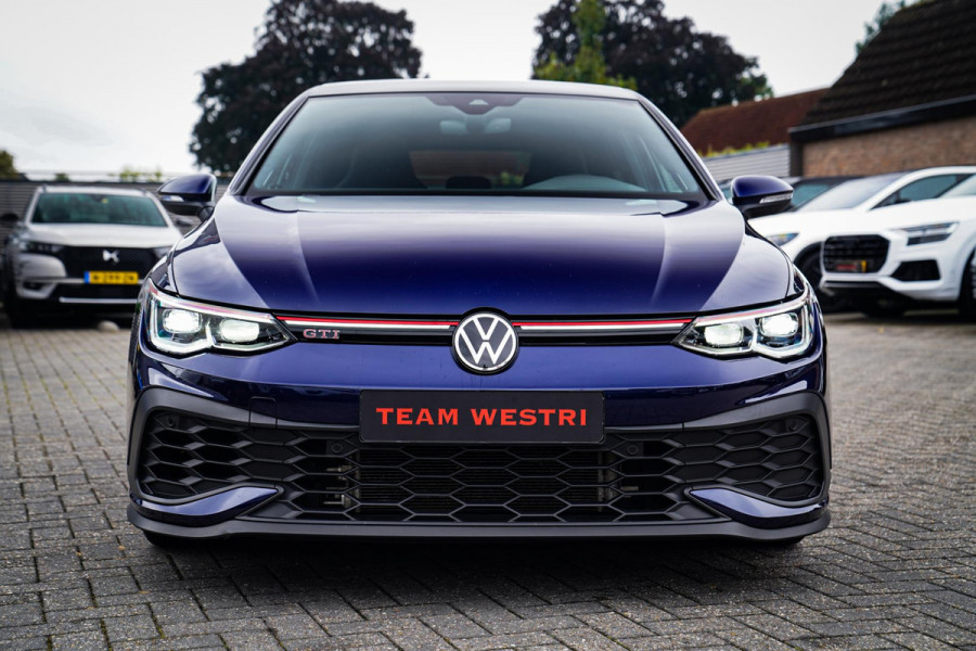 Volkswagen Golf 2.0 TSI GTI CLUBSPORT | 301PK | Panorama | IQ Light | Adaptieve cruise | Camera | Stuurverwarming | Kuipstoelen |
