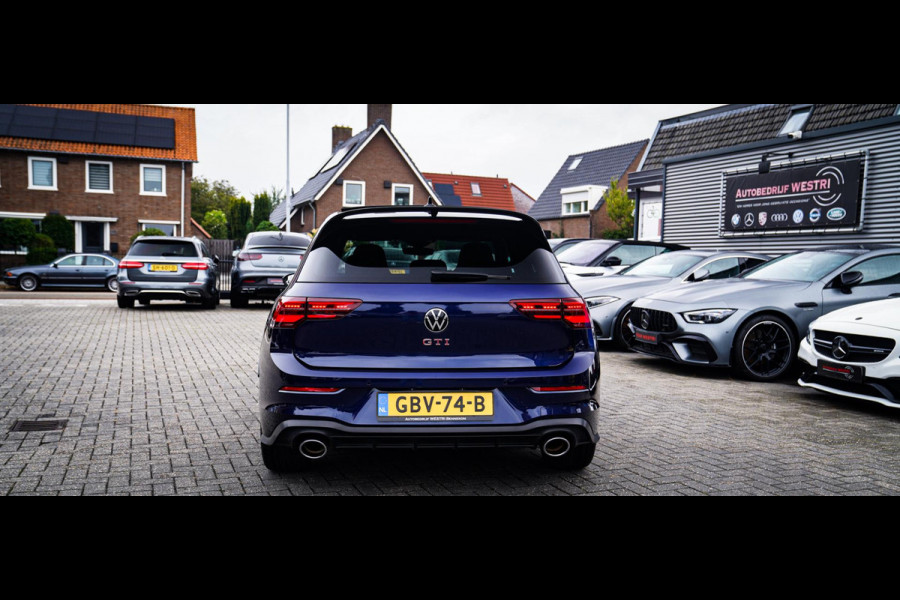 Volkswagen Golf 2.0 TSI GTI CLUBSPORT | 301PK | Panorama | IQ Light | Adaptieve cruise | Camera | Stuurverwarming | Kuipstoelen |