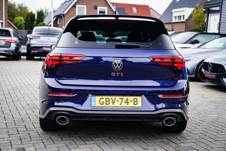 Volkswagen Golf 2.0 TSI GTI CLUBSPORT | 301PK | Panorama | IQ Light | Adaptieve cruise | Camera | Stuurverwarming | Kuipstoelen |