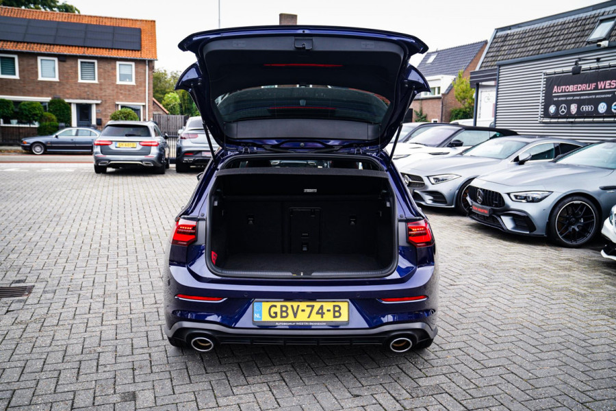 Volkswagen Golf 2.0 TSI GTI CLUBSPORT | 301PK | Panorama | IQ Light | Adaptieve cruise | Camera | Stuurverwarming | Kuipstoelen |