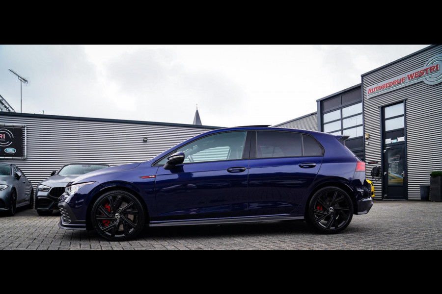 Volkswagen Golf 2.0 TSI GTI CLUBSPORT | 301PK | Panorama | IQ Light | Adaptieve cruise | Camera | Stuurverwarming | Kuipstoelen |