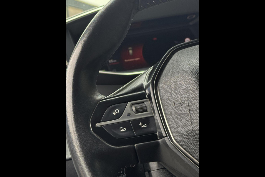 Peugeot 208 1.2 PureTech Allure - Navigatie/Apple I Airco I LED I PDC I Sport velgen I Dealer onderhouden