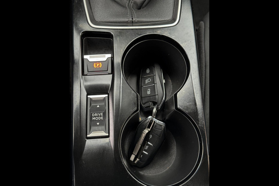 Peugeot 208 1.2 PureTech Allure - Navigatie/Apple I Airco I LED I PDC I Sport velgen I Dealer onderhouden