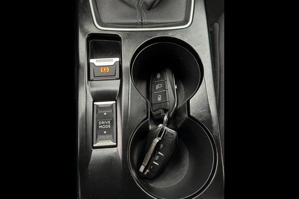 Peugeot 208 1.2 PureTech Allure - Navigatie/Apple I Airco I LED I PDC I Sport velgen I Dealer onderhouden
