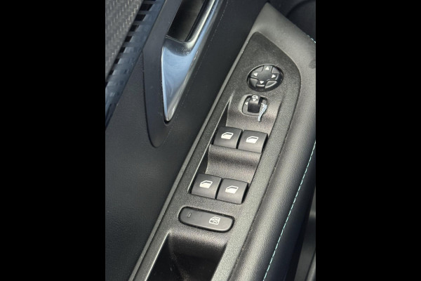 Peugeot 208 1.2 PureTech Allure - Navigatie/Apple I Airco I LED I PDC I Sport velgen I Dealer onderhouden