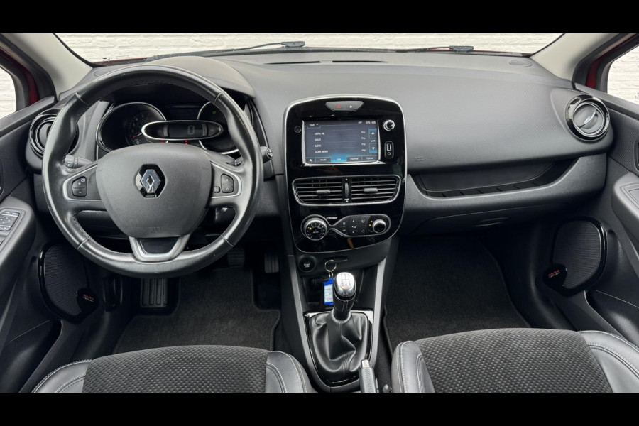 Renault Clio 0.9 TCe Intens Climate control Cruise control Bekleding half leer/half stof Parkeersensoren v/a plus camera