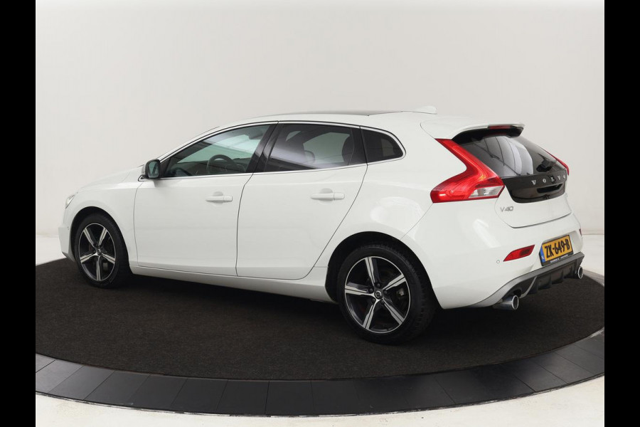 Volvo V40 1.5 T3 Polar+ Sport | Panoramadak | Stoelverwarming | Camera | Full LED | Navigatie | Park Assist | Harman/Kardon | Keyless | R Design