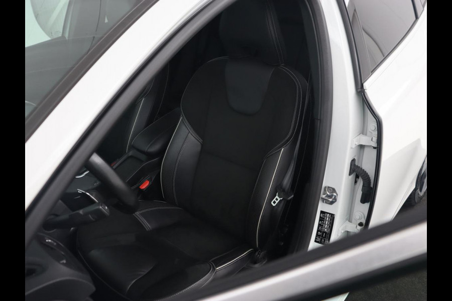 Volvo V40 1.5 T3 Polar+ Sport | Panoramadak | Stoelverwarming | Camera | Full LED | Navigatie | Park Assist | Harman/Kardon | Keyless | R Design