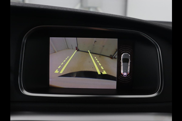 Volvo V40 1.5 T3 Polar+ Sport | Panoramadak | Stoelverwarming | Camera | Full LED | Navigatie | Park Assist | Harman/Kardon | Keyless | R Design