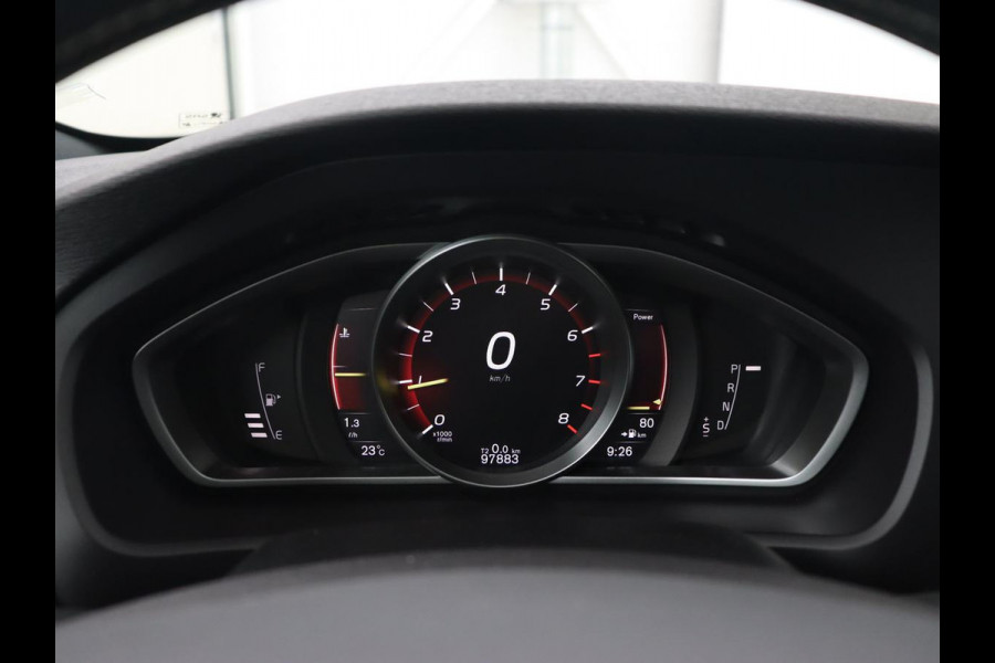 Volvo V40 1.5 T3 Polar+ Sport | Panoramadak | Stoelverwarming | Camera | Full LED | Navigatie | Park Assist | Harman/Kardon | Keyless | R Design
