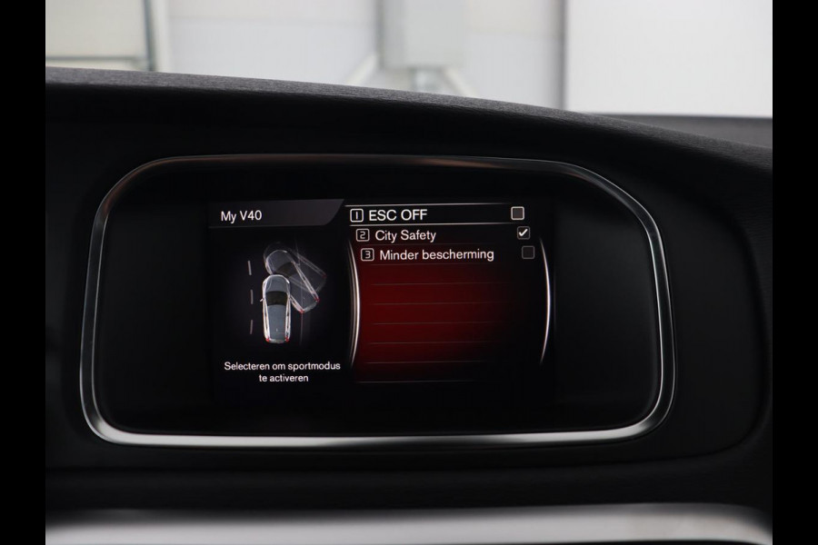 Volvo V40 1.5 T3 Polar+ Sport | Panoramadak | Stoelverwarming | Camera | Full LED | Navigatie | Park Assist | Harman/Kardon | Keyless | R Design