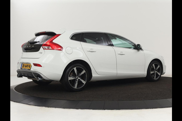 Volvo V40 1.5 T3 Polar+ Sport | Panoramadak | Stoelverwarming | Camera | Full LED | Navigatie | Park Assist | Harman/Kardon | Keyless | R Design