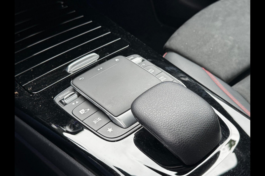 Mercedes-Benz CLA-Klasse CLA 250 4MATIC PREMIUM PLUS AMG HUD PANORAMADAK BTW ORIGINEEL NEDERLANDS NAP DEALER ONDERHOUDEN