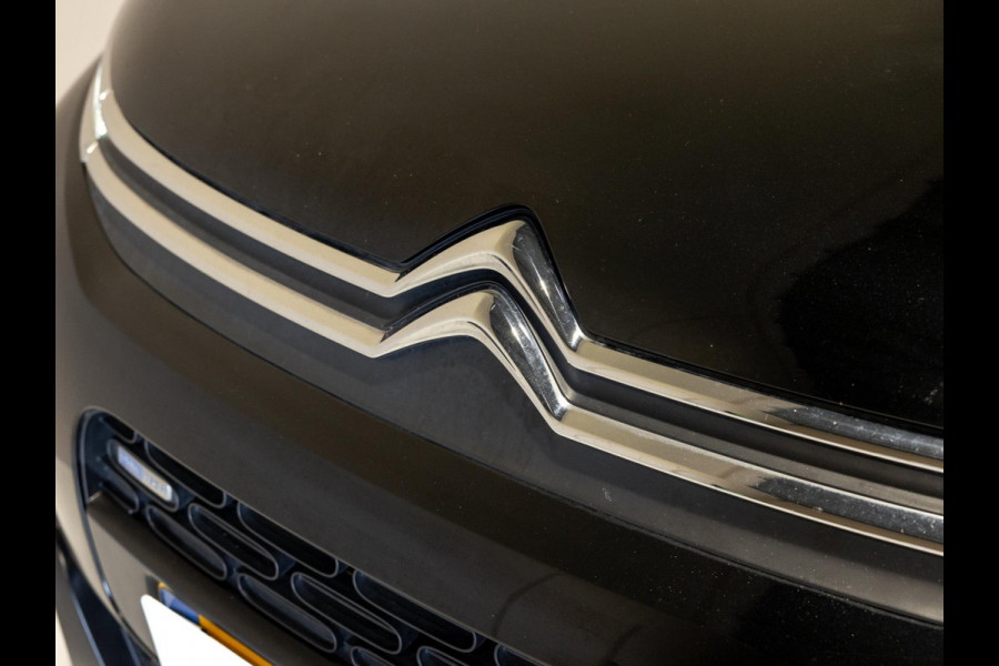 Citroën C3 1.2 PureTech Shine / 82pk / Trekhaak / Achteruitrij camera /