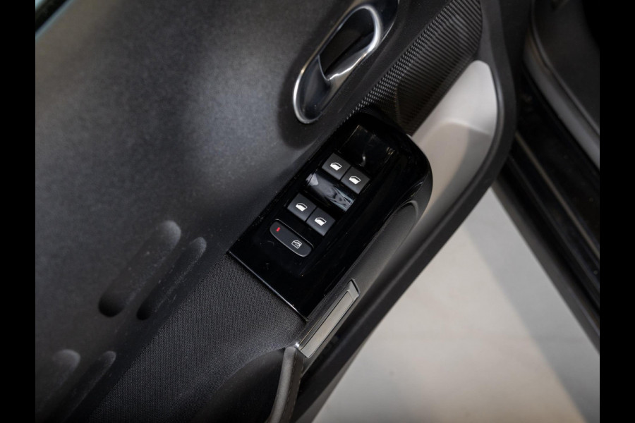 Citroën C3 1.2 PureTech Shine / 82pk / Trekhaak / Achteruitrij camera /