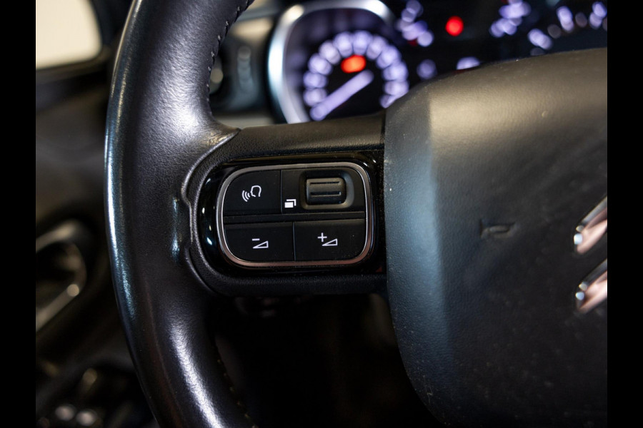 Citroën C3 1.2 PureTech Shine / 82pk / Trekhaak / Achteruitrij camera /