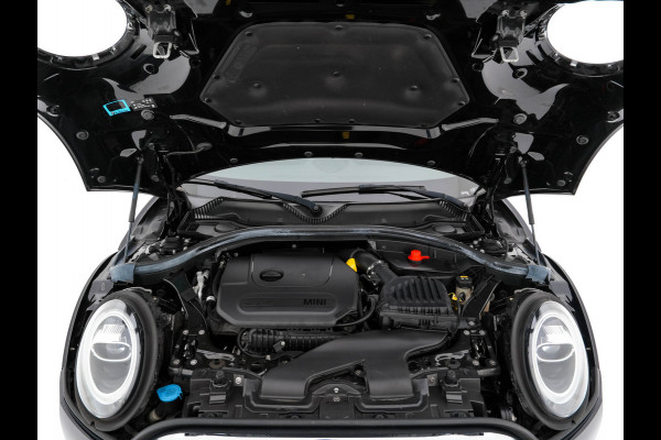 MINI Clubman 1.5 Cooper Chili (INCL-BTW) Aut. *LEATHER-MICROFIBRE | FULL-LED | KEYLESS | NAVI-FULLMAP | SPORT-SEATS | ECC | PDC | CRUISE | 18''ALU*