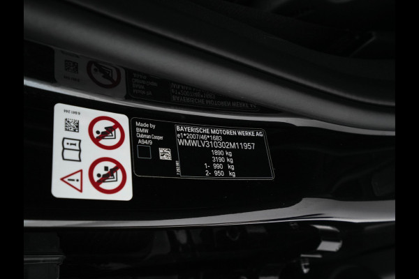 MINI Clubman 1.5 Cooper Chili (INCL-BTW) Aut. *LEATHER-MICROFIBRE | FULL-LED | KEYLESS | NAVI-FULLMAP | SPORT-SEATS | ECC | PDC | CRUISE | 18''ALU*