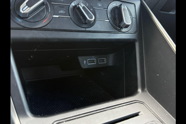 Volkswagen Polo 1.0 TSI Comfortline Prijs is een meeneemprijs van 13.950,- euro!