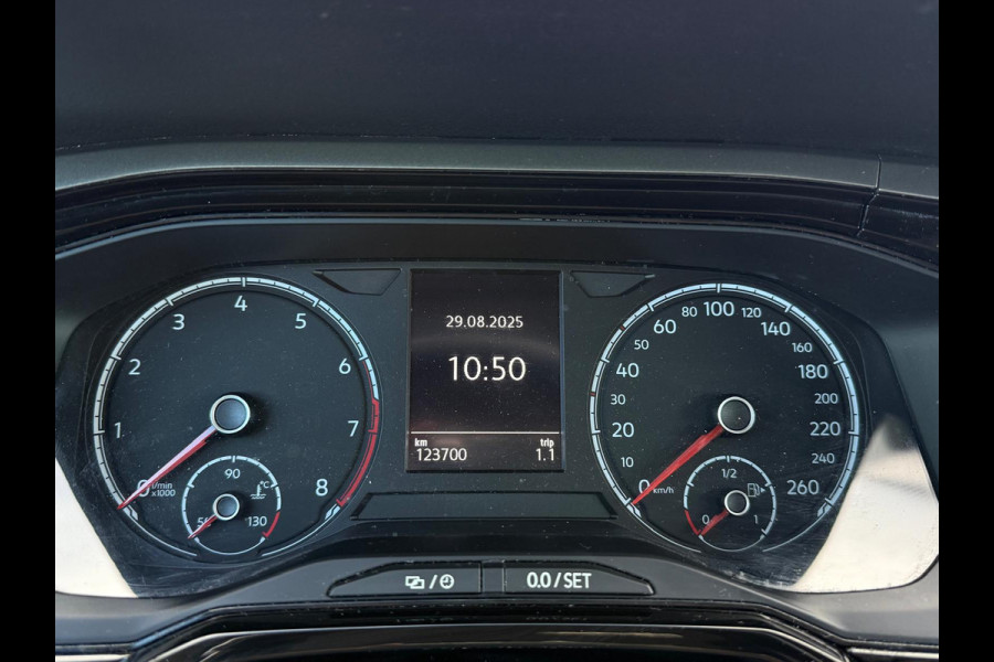 Volkswagen Polo 1.0 TSI Comfortline Prijs is een meeneemprijs van 13.950,- euro!