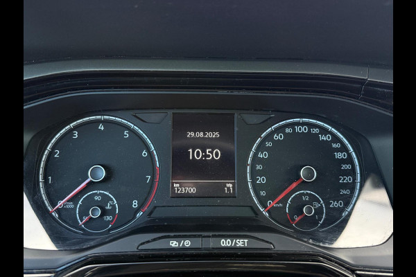 Volkswagen Polo 1.0 TSI Comfortline Prijs is een meeneemprijs van 13.950,- euro!