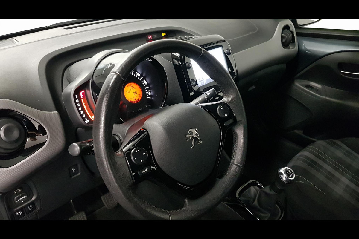 Peugeot 108 1.0 e-VTi Allure | Navigatie | Airco | Groot scherm | Lichtmetalen Velgen Peugeot 108 1.0 e-VTi Allure | Navigatie | Airco | Groot scherm | Lichtmetalen Velgen