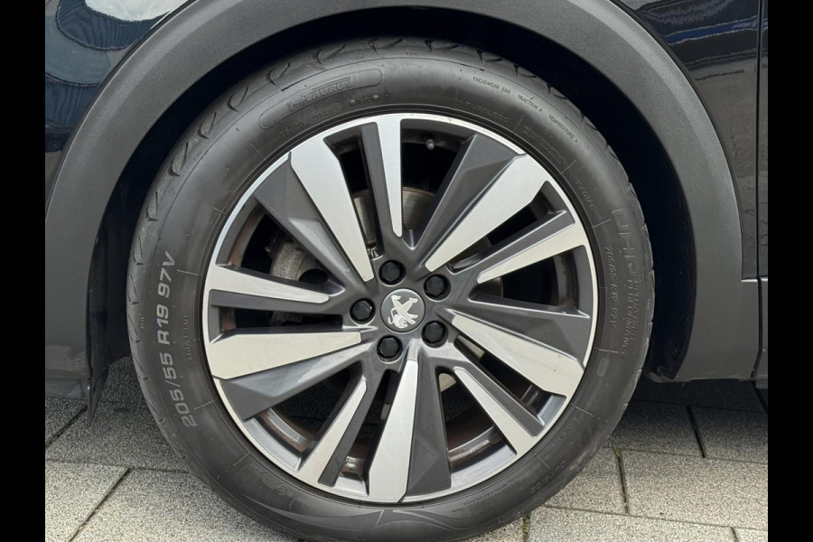 Peugeot 3008 1.2 PureTech GT Line - AUTOMAAT I Panorama dak I Navigatie I Airco I Sport velgen I LED / PDC I Dealer onderhouden